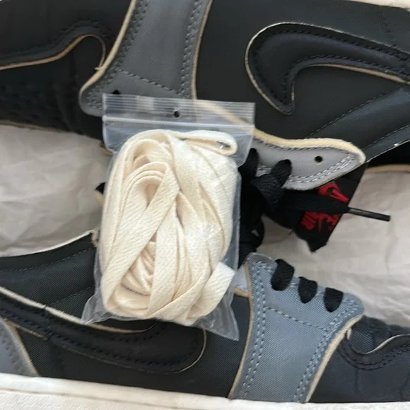 Air Jordan 1 Retro Low - Picture 4 of 5